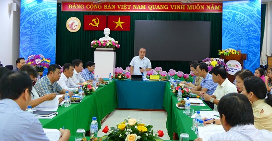 Phó Chủ tịch Thường trực UBND tỉnh Trần Hoàng Tuấn làm việc với Sở Văn hóa-Thể thao và Du lịch Quảng Ngãi