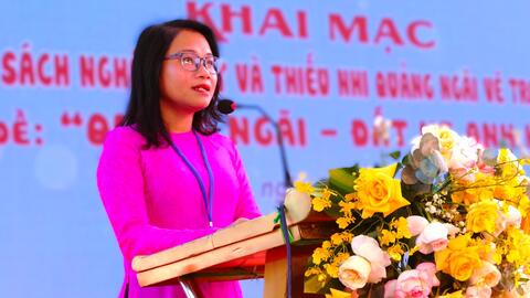 Hội thi xếp sách nghệ thuật và thiếu nhi Quảng Ngãi vẽ tranh theo sách năm 2025