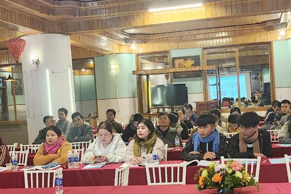 Bồi dưỡng chuyên môn, nghiệp vụ du lịch gắn với việc khai thác  các giá trị văn hóa truyền thống