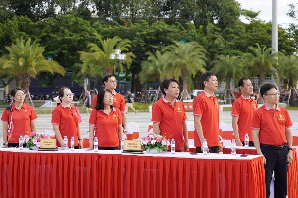 Quảng Ngãi hưởng ứng chương trình đi bộ “Cùng Việt Nam tiến bước”