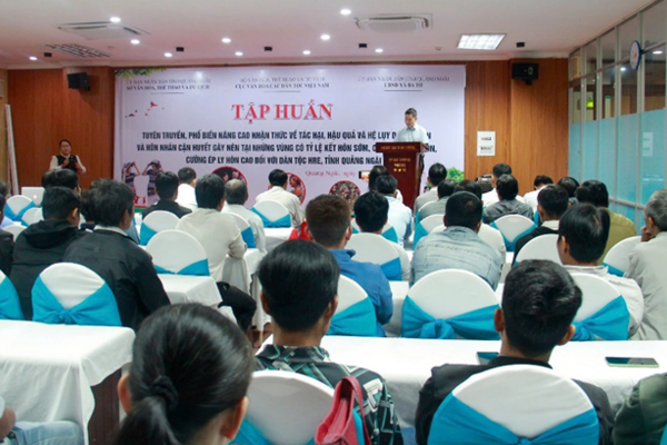 Nâng cao kỹ năng tuyên truyền, vận động về hôn nhân cho đồng bào Hrê tỉnh Quảng Ngãi