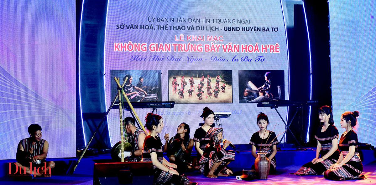 trinh dien, trung bay khong gian di san van hoa h're o quang ngai - 9