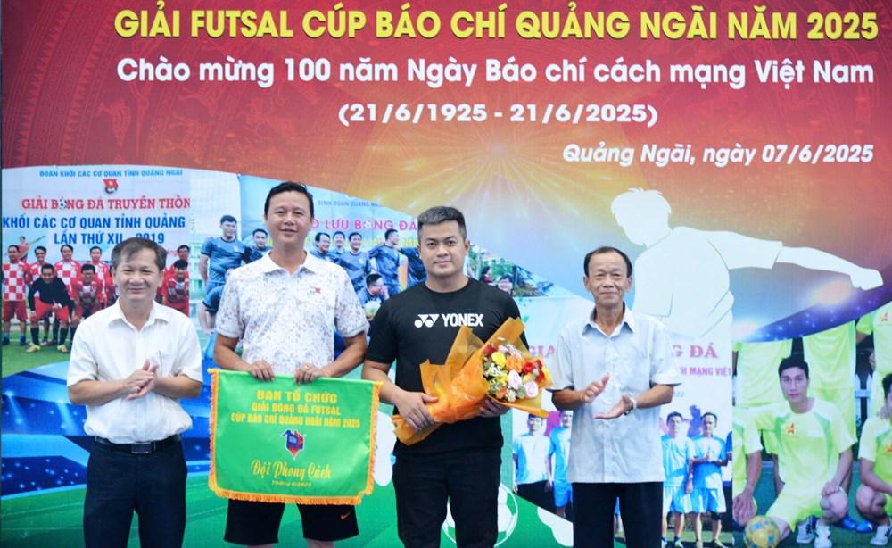 Sôi nổi giải Futsal Cúp Báo chí Quảng Ngãi năm 2025 - ảnh 8