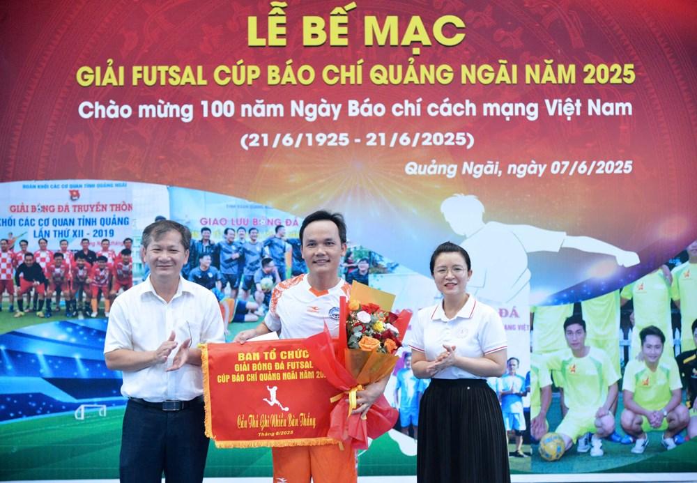 Sôi nổi giải Futsal Cúp Báo chí Quảng Ngãi năm 2025 - ảnh 6