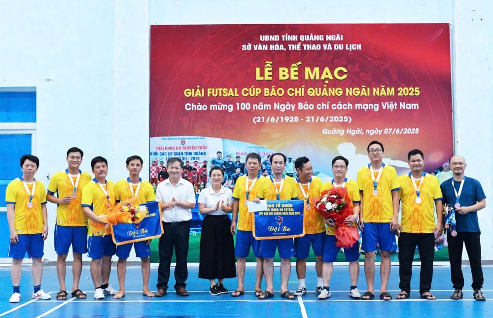 Sôi nổi giải Futsal Cúp Báo chí Quảng Ngãi năm 2025 - ảnh 5