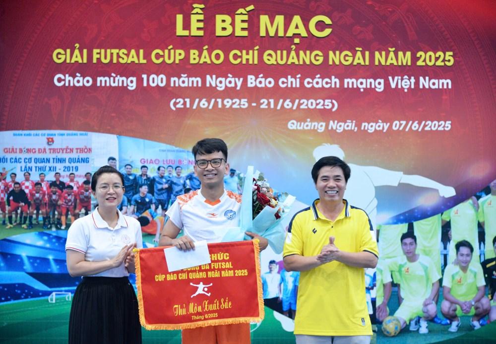Sôi nổi giải Futsal Cúp Báo chí Quảng Ngãi năm 2025 - ảnh 7