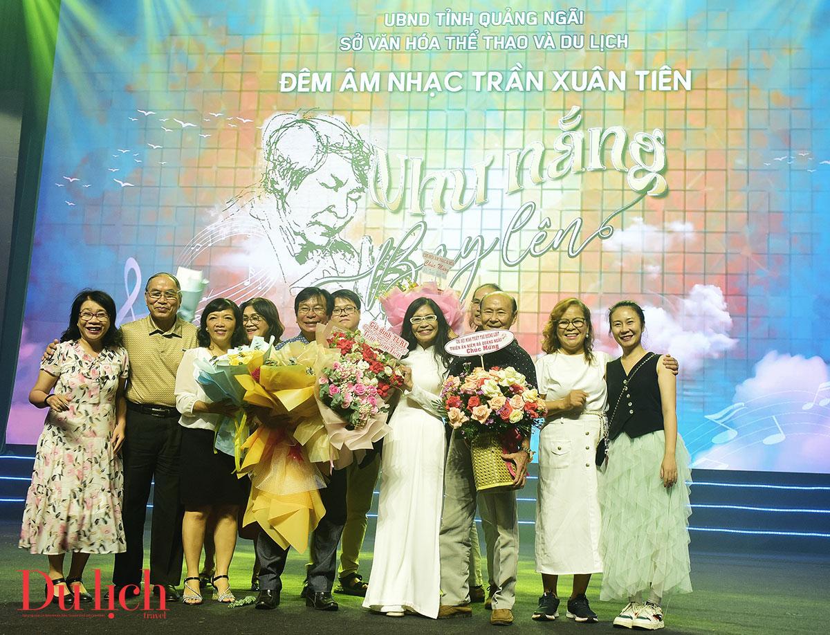 lan toa tinh yeu que huong trong dem nhac tran xuan tien ‘nhu nang bay len’ - 17