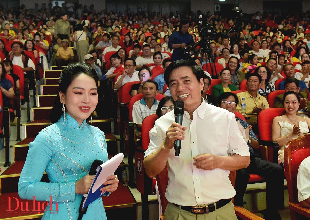 lan toa tinh yeu que huong trong dem nhac tran xuan tien ‘nhu nang bay len’ - 4